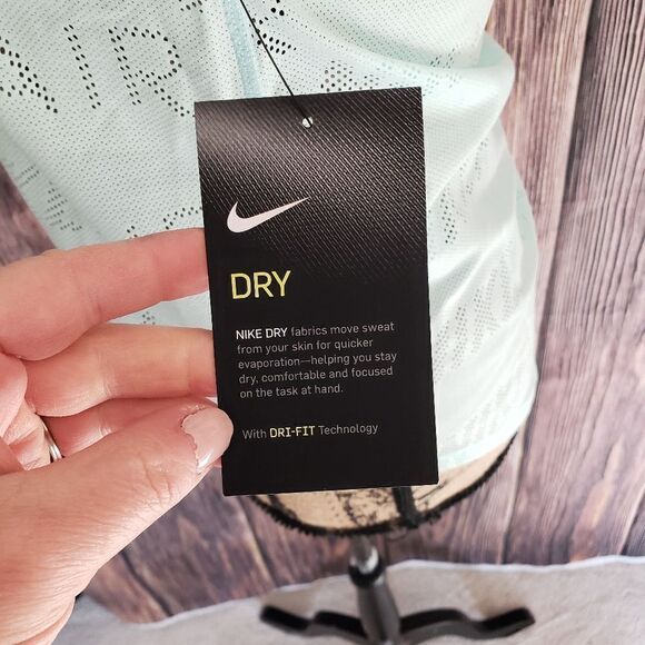 NWT NIKE Dri-Fit Baby Blue Lightweight Running Top - Picture 11 of 14